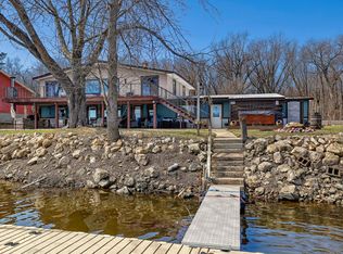 742 Shore Acres Rd, La Crescent, MN 55947
