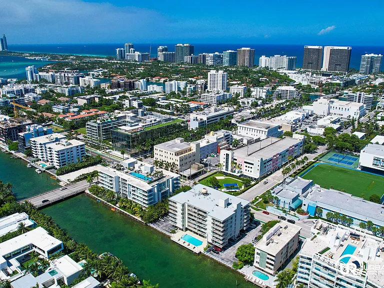 9500 W Bay Harbor Dr #7D — Photo 32