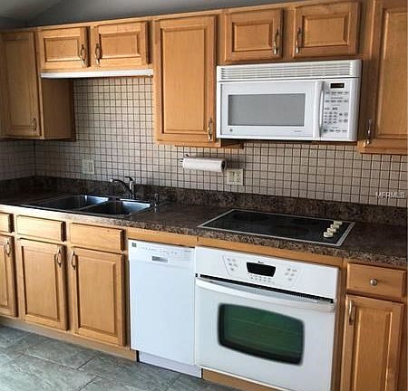 3rd image of 10103 Singing Oaks Ct