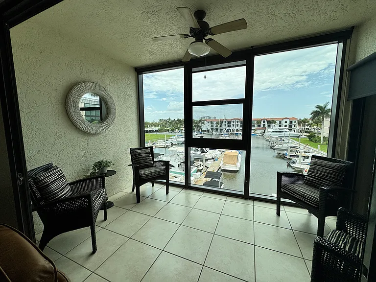 801 River Point Dr #206A — Photo 14