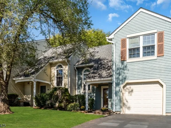 235 Mcauliffe Ct, Franklin Twp., NJ 08873