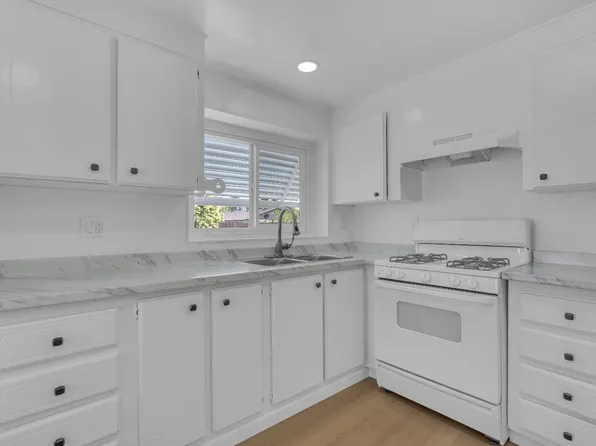 105 W Herndon Ave Space 30, Pinedale, CA 93650