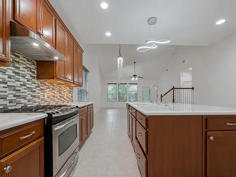 24543 Carlton Springs Ln — Photo 12