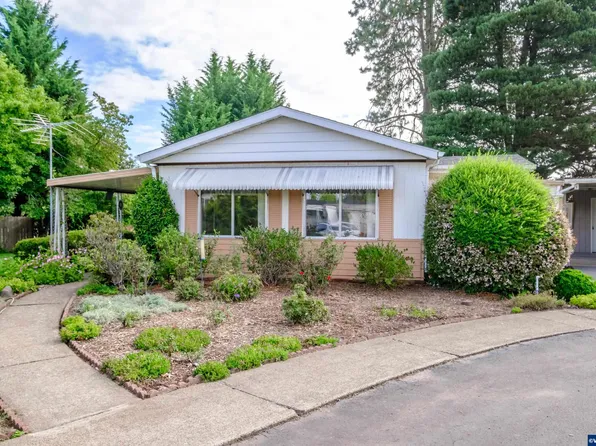 1418 Pine St Unit 8, Silverton, OR 97381