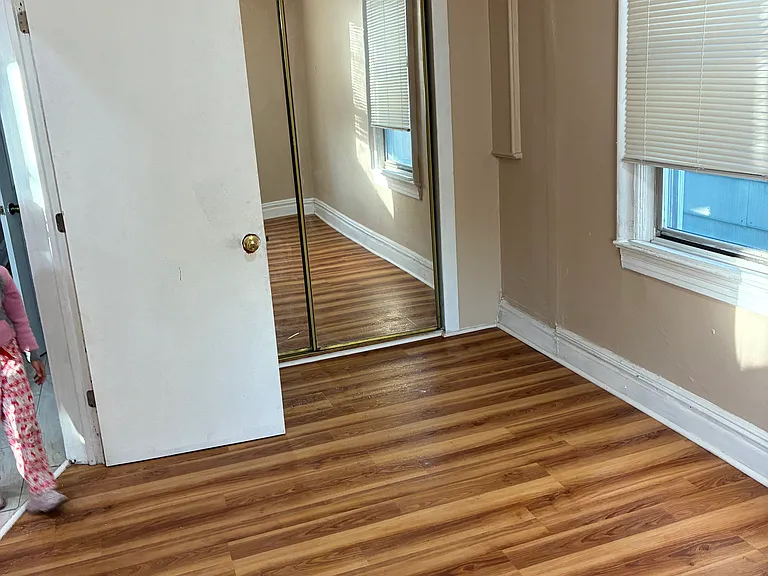205 Winfield Ave #2 — Photo 8