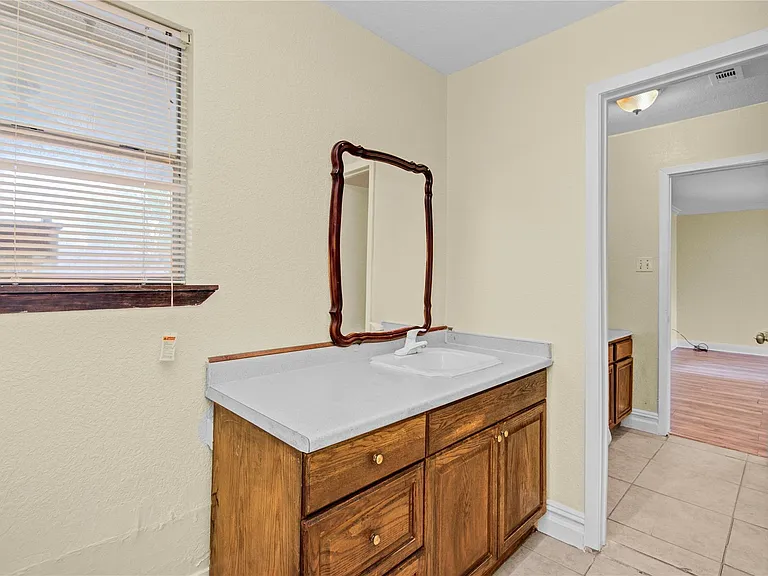 8565 Ridgepoint Dr — Photo 21
