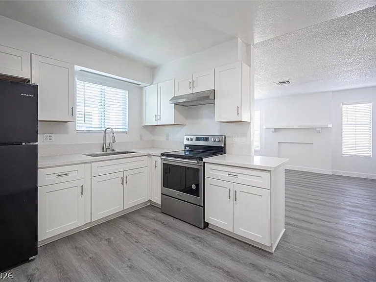 921 Snug Harbor St #D — Photo 19