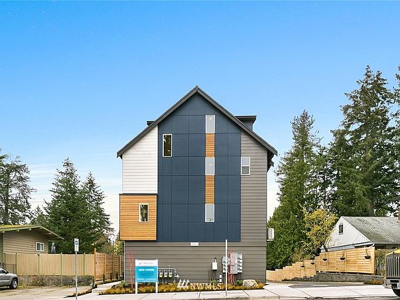 4th image of 18515 Meridian Avenue N #A