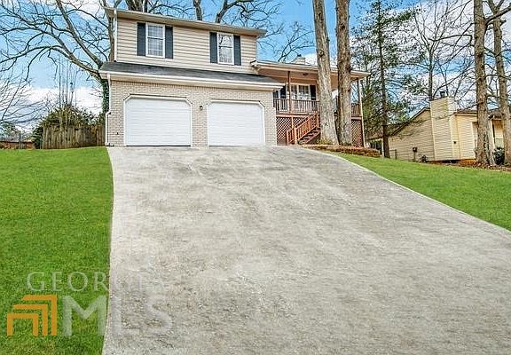 4th image of 3822 Holland Dr