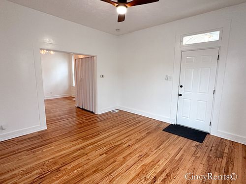 3rd image of 3715 Woodland Ave