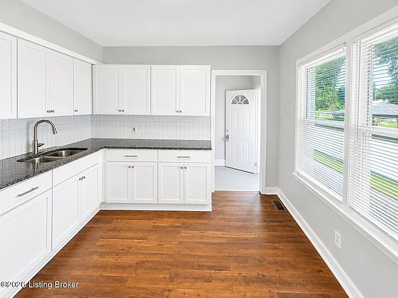 3rd image of 128 Mills Dr