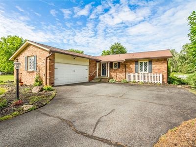 226 N Pearl St, Canandaigua, NY, 14424