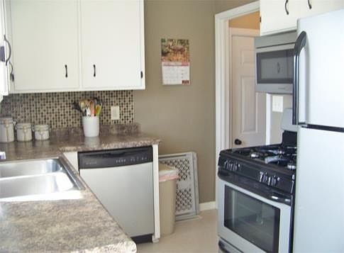 5th image of 2111 1st Ave S