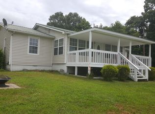 246 Watertown Ln, Jacksboro, TN 37757