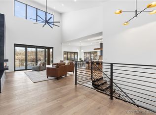 507 Redbud Ct, Lake Ozark, MO 65049