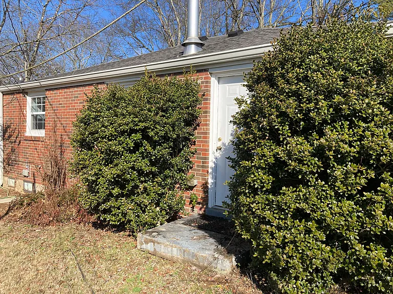 3460 Knight Dr — Photo 9