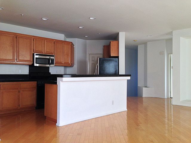Living & Kitchen