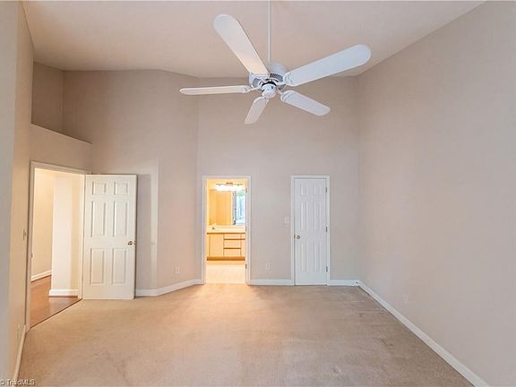 4th image of 17 Brookway Dr