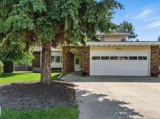 2011 89th St NW, Edmonton, AB T6K 2A2