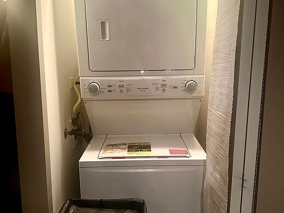 5th image of 3416 N Wolcott Ave #2