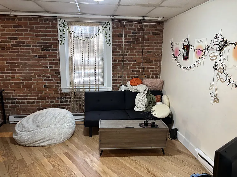 24 Hemenway St #1 — Photo 18