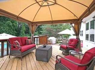 19 Cranford Dr, New City, NY 10956