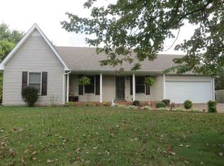 202 Collett View Dr, Bowling Green, KY 42104