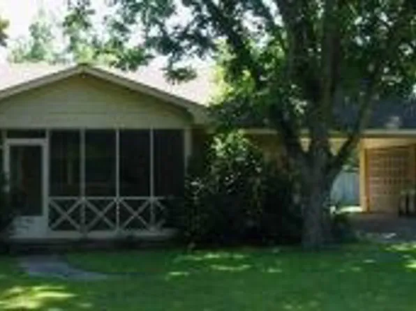 1812 James St, Hattiesburg, MS 39401