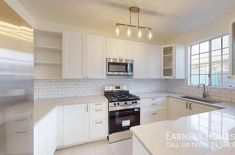 18347 Saticoy St #31 — Photo 20