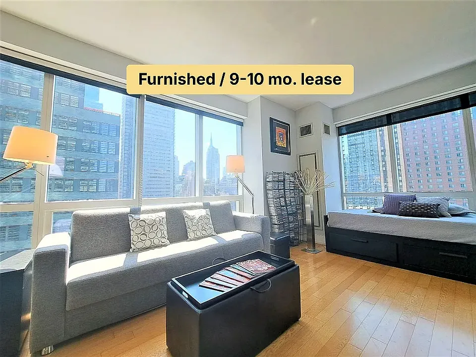 350 W 42nd St #17K