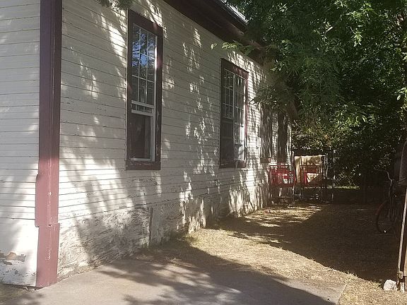 3rd image of 3104 South Blvd