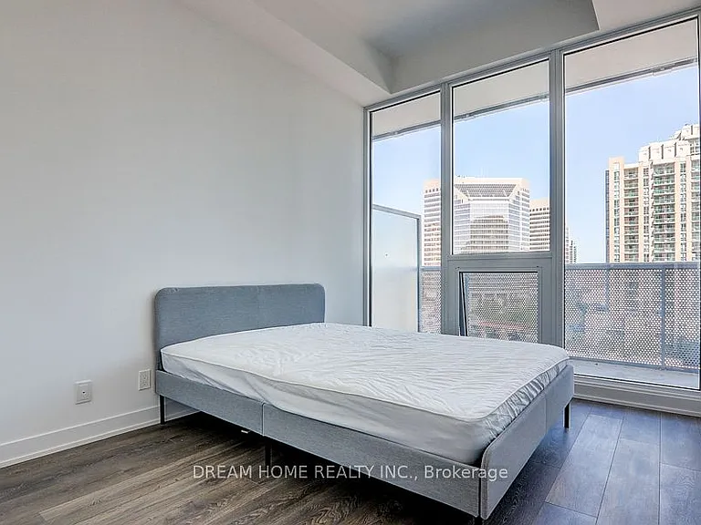 15 Holmes Ave #806 — Photo 12
