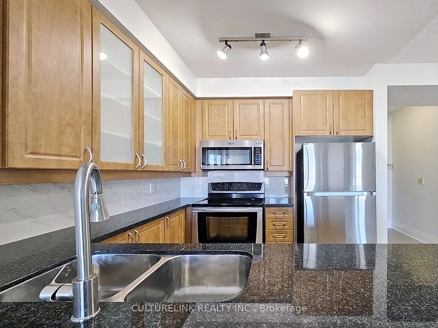 1 bed, $2,350 — Photo 4