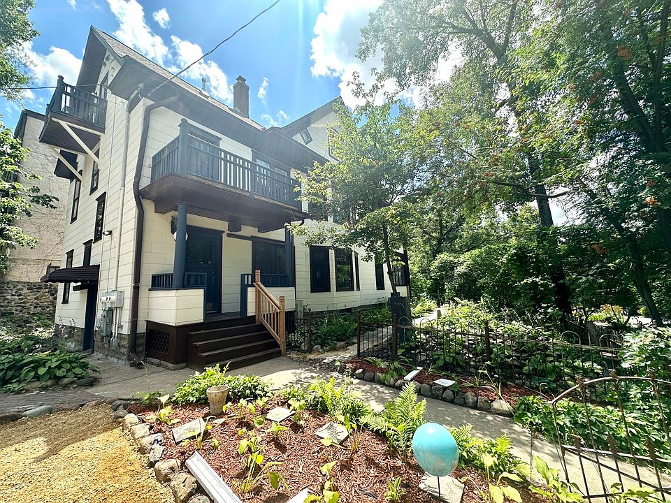 1st image of 3 Barton Ave SE #3