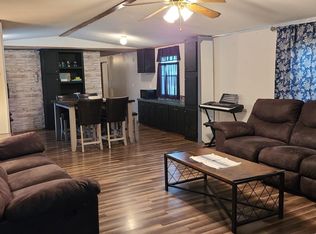 111 Cross St, Norris City, IL 62869