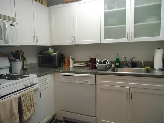 Rented by Town Residential | media 3