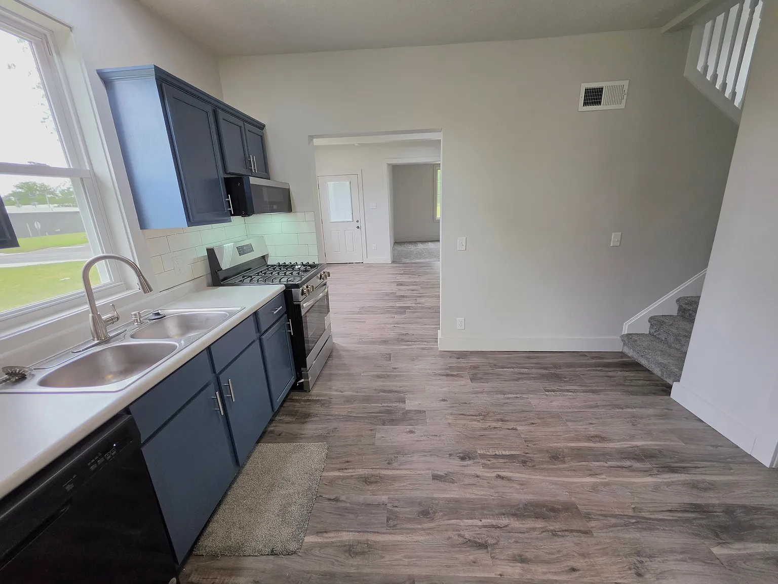 2340 S Anthony Blvd — Photo 3