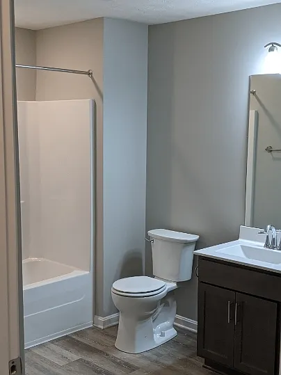 River Pointe Apartments - 12518-102 — Photo 2