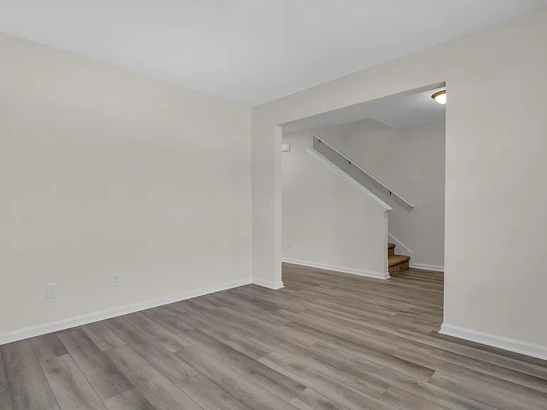 23 Ashington Dr — Photo 13