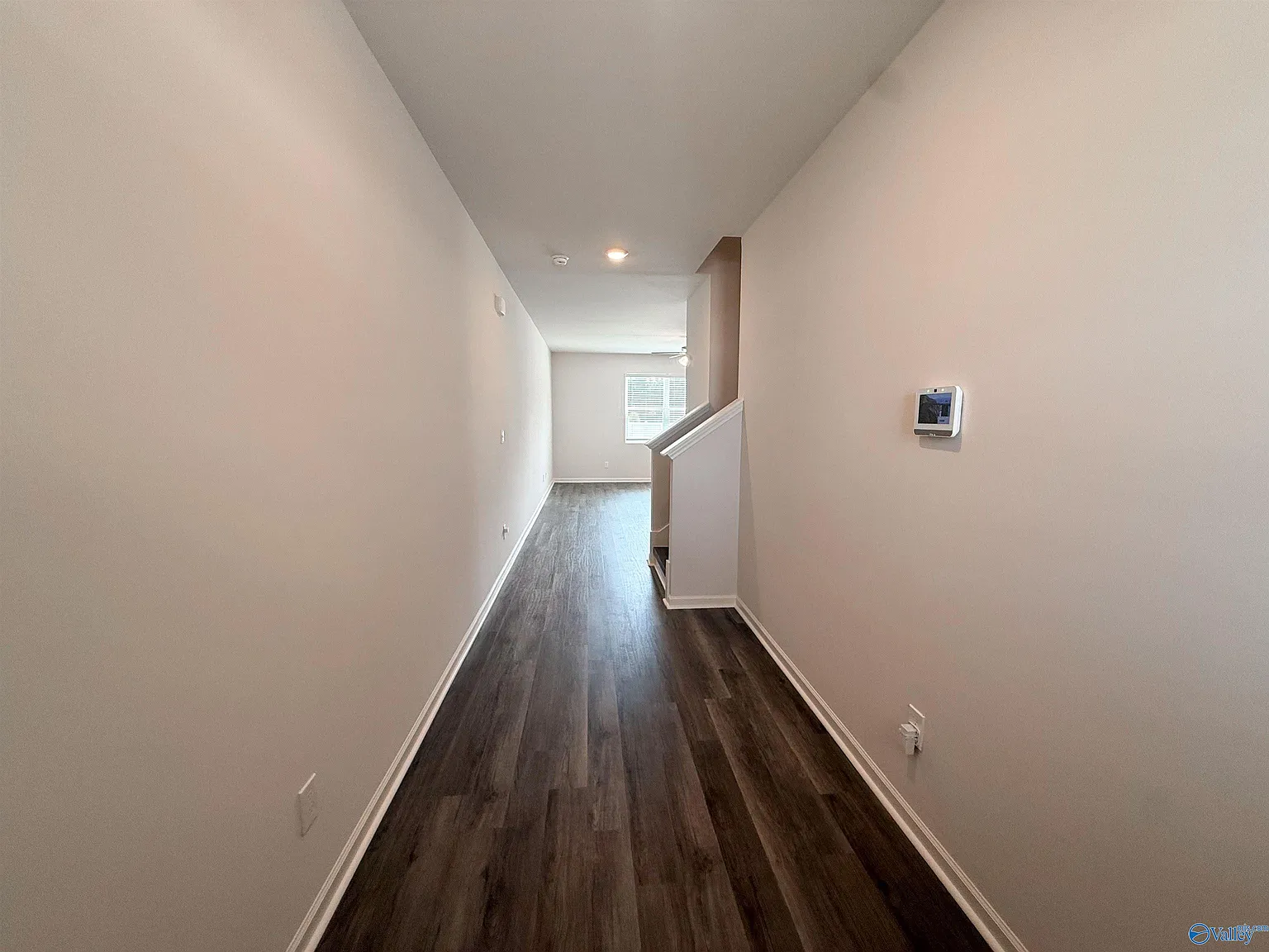 4 bed, 2.5 bath, 1962 sqft, $1,900 — Photo 3