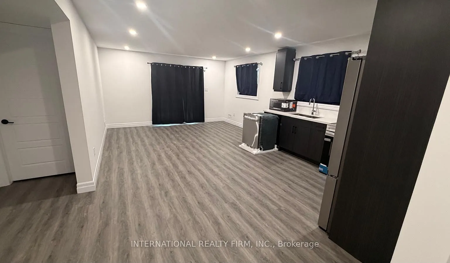 2 bed, $1,600 — Photo 3