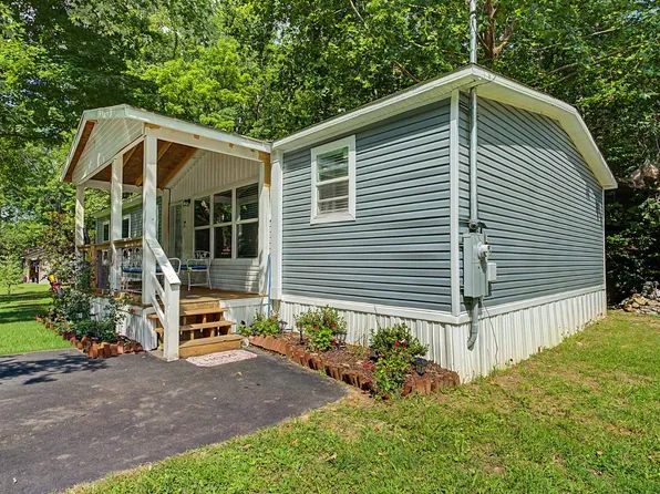 443 Cole Dr, Pigeon Forge, TN 37863
