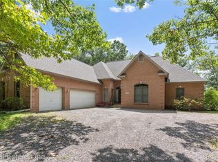 5266 Van Amberg Rd, Brighton, MI 48114