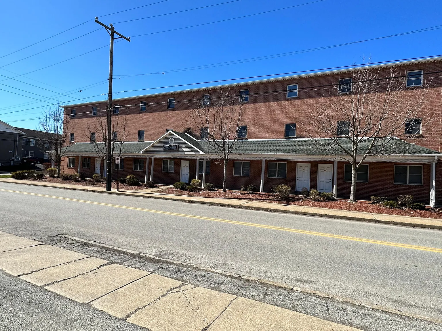 2 bed, 681 sqft, $825 — Photo 1