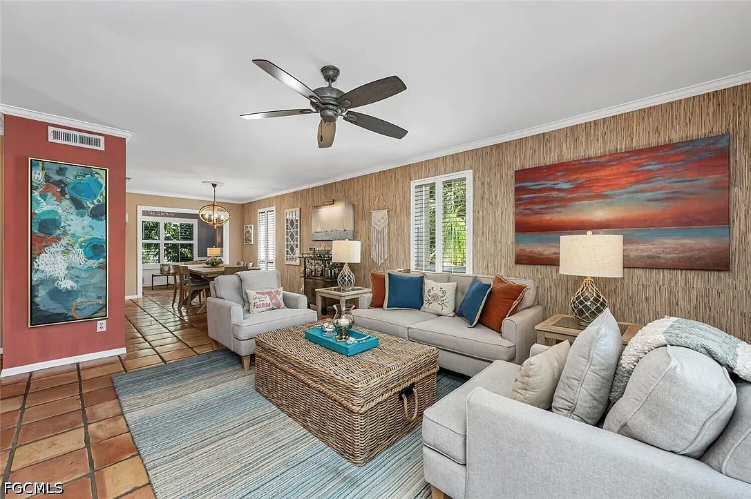 3 bed, 3.5 bath, 1838 sqft, $17,000 — Photo 2