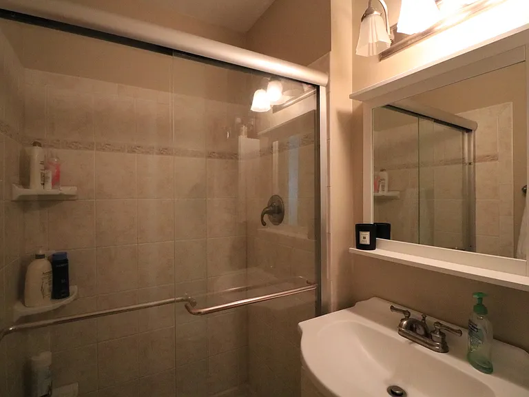 748 Azalea Dr — Photo 6