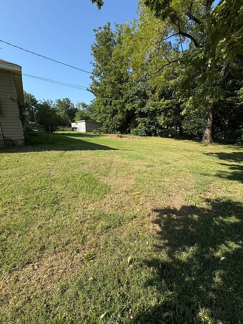 935 N Missouri Ave — Photo 3