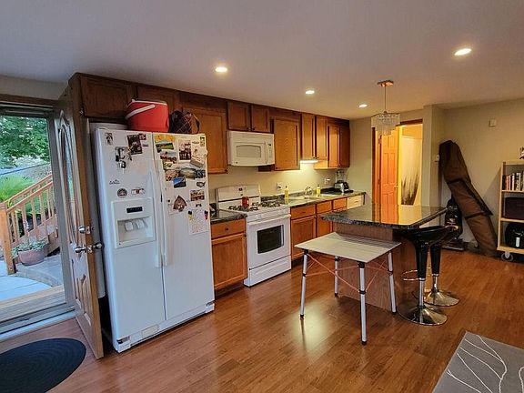4th image of 296 McCarrons Blvd S