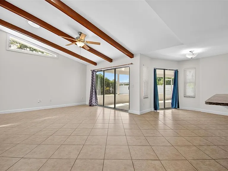 231 Wellington Dr — Photo 23