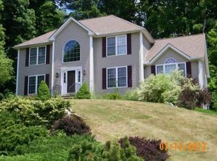 7 Fern Ter, Bedford, NH 03110